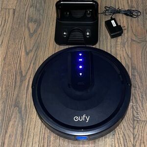 Eufy Robotic Vacuum Cleaner in Black